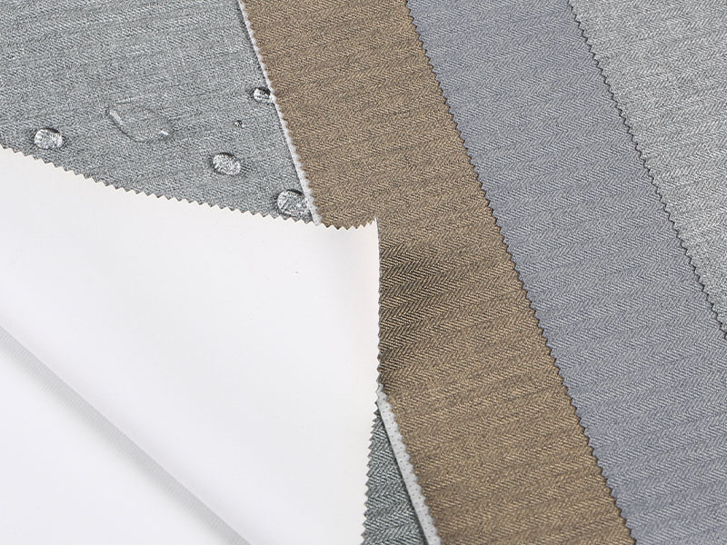 100％ポリエステルのブラックアウト防水コーティングされた生地