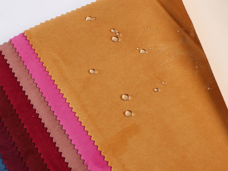 100％ポリエステルのブラックアウト防水コーティングされた生地